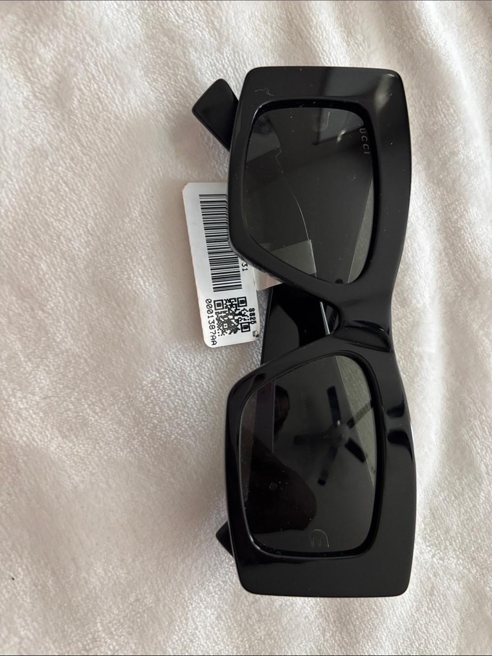 Gucci Black Oversized Rectangular Women's Sunglasses